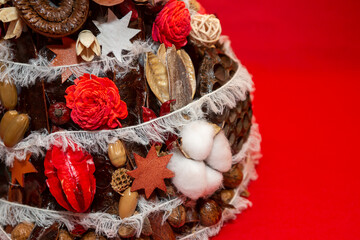 Christmas crown - handmade ornaments with raw materials