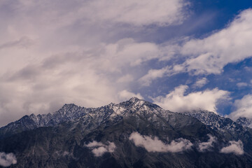 Obraz premium Aerial view of surrounding mountains