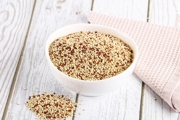 Raw dry quinoa cereal grain