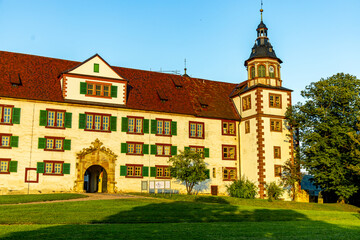Fototapeta na wymiar Ein kleiner Spaziergang durch die wunderschöne Fachwerkstadt von der Stadt Schmalkalden und ihrem Schloss Wilhemsburg - Thüringen - Deutschland
