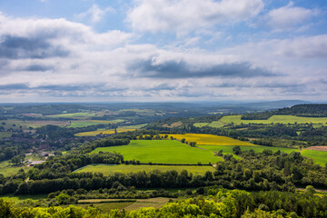 Vue depuis le parc de l'ancien Château Abbatial de Vézelay