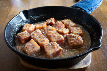 とても美味しい日本のハニーマスタードのステーキ