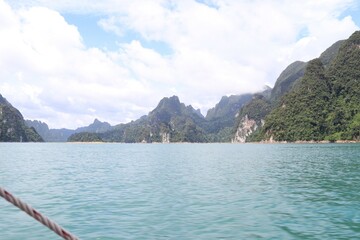 Obraz premium lake and mountains