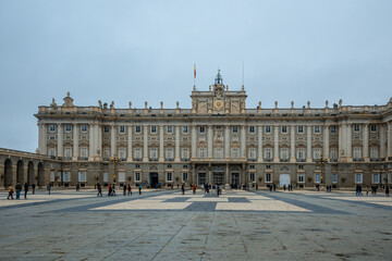 Obraz premium Madrid, Spain - old Royal Palace building and statues