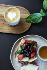 Desayuno French Toast y café