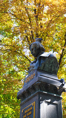 A simple walk in the city