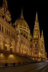 Fototapeta premium Hungarian Parliament Building at Night