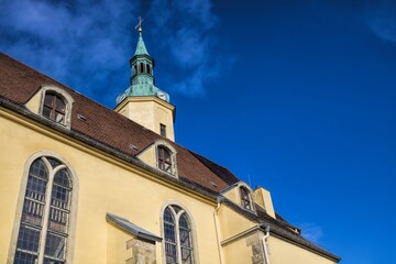 pulsnitz, deutschland - kirche st. nicolai mit textfreiraum