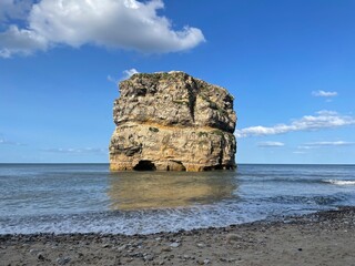 Marsden Bay rock