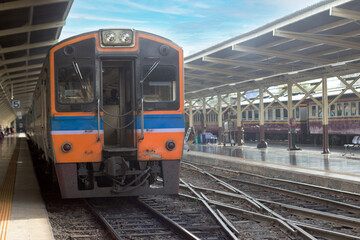 Obraz premium Vintage train on railway station transportation on center of capitalcity in Thailand