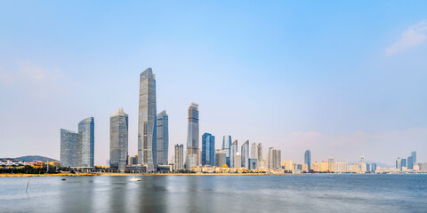 Obraz premium Slow Gate Scenery of Fushan Bay Architectural Complex in Qingdao, Shandong, China