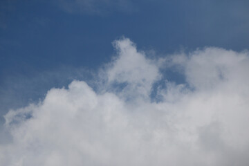 Obraz premium Clouds on the blue sky nature with space background wallpaper