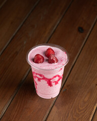 strawberry milkshake 