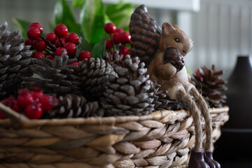 squirrel on a string Autumn arrangement DIY, simple, natural