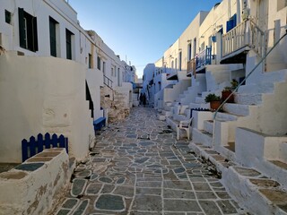 Cyclades : Folegandros, Santorin, Milos