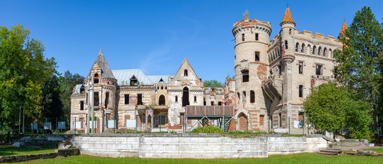Ruins of the Khrapovitsky estate. Muromtsevo, Vladimir region, Russia