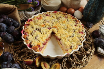 Pflaumenkuchen mit Streuseln