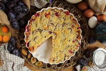 Pflaumenkuchen mit Streuseln