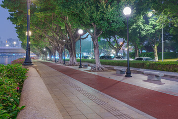 Night view of recreational trails in Guangzhou city parks