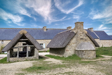 Meneham, Kerlouan, in Brittany, thatched cottage between the rocks
