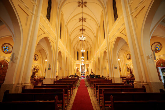 interior de una iglesia