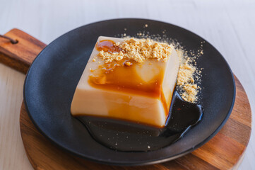 白ごま豆腐　きなこ・黒蜜がけ