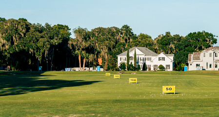 Obraz premium Beautiful golf course on Deer Island in Florida.