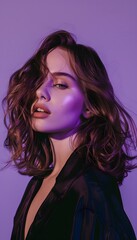 Naklejka premium Woman With Balayage Hairstyle Against Purple Background