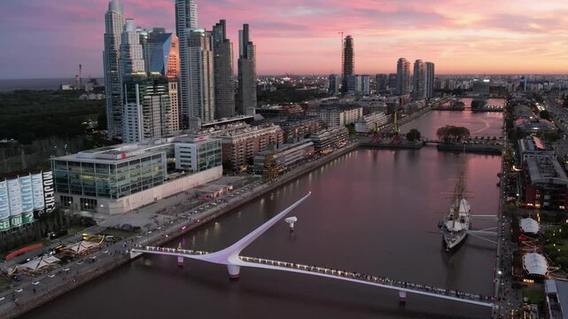 PUERTO MADERO