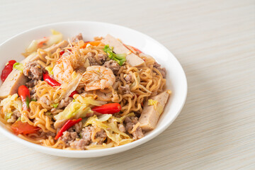 Instant noodles spicy salad on plate