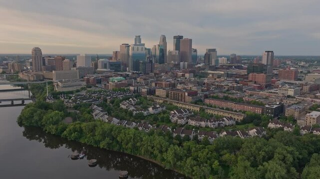 4K Forward Drone Shot of Minneapolis Skyline Near Bassett Creek Outfall Entrance