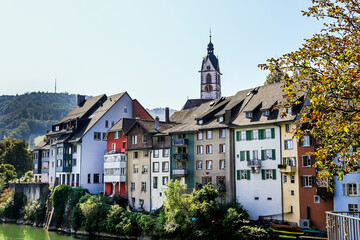 Laufenburg, Schlossberg, Kirche, St. Johann, Altstadt, Altstadthäuser, Rhein, Rheinufer, Uferweg, Ruine, Laufenbrücke, Sommer, Sommertag, Schweiz