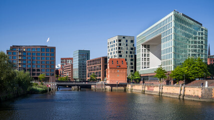 Obraz premium Ortsbild Hamburg Ericusgraben wolkenlos entzerrt