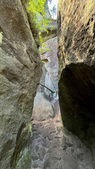 Obraz premium Canyon in Szczeliniec Wielki, Stolowe Mountains in Poland.