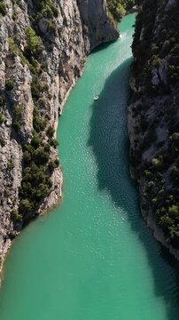 Beautiful Drone Videos of Verdon Gorge: A Paradise of Rivers, Lakes, Mountains, and Nature in the South of France , &eacute;t&eacute; , summer , 