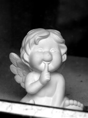 Chut, un ange