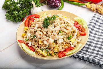 Fried rice with prawn and vegetables