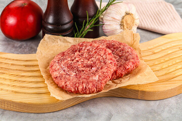 Raw round beef cutlet minced meat