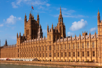 Obraz premium Houses of parliament in London, England. Famous landmark and tourist attraction