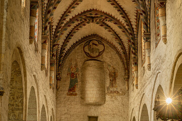 Gewölbe der Abteikirche von Romainmôtier, Kanton Waadt, Schweiz