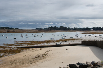 Magnifique vue sur la baie de Port-Blanc Penv&eacute;nan en Bretagne