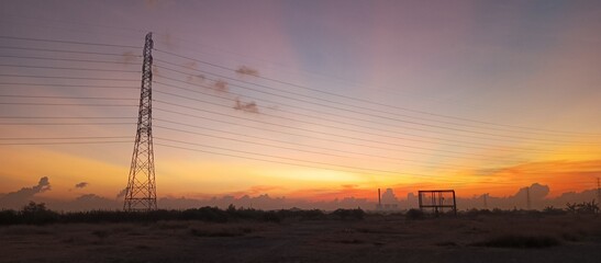 The orange sky in the afternoon is very beautiful