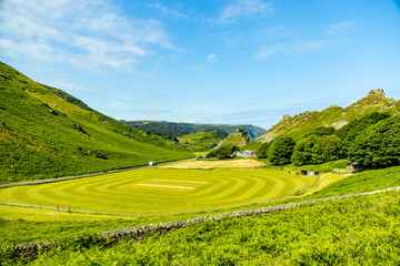 Eine fantastische Wanderung bei den Valley of Rocks zur kleinen Hafenstadt Lynmouth in der Grafschaft Devon - Vereinigtes Königreich
