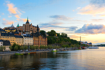スウェーデン 夕暮れのストックホルム、セーデルマルム島の街並み