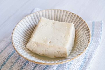 レンジ加熱で水を出した木綿豆腐