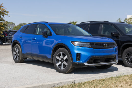 Honda Prologue Touring EV display. Honda offers the Prologue with up to a 281 mile driving range on a full charge. MY:2024