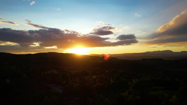 Bellissimo tramonto sui colli Berici ripreso con il Drone
