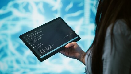 Engineer uses tablet and AI deep neural networks modeled after human brain to solve complex...