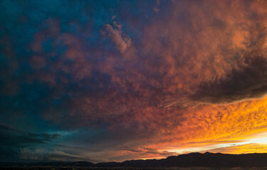 Fototapeta premium Blue to Orange