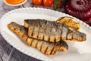 Grilled seabass fillet with lemon